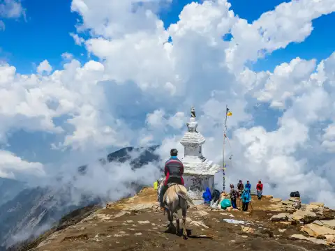 Langtang Gosaikunda and Helambu Trek