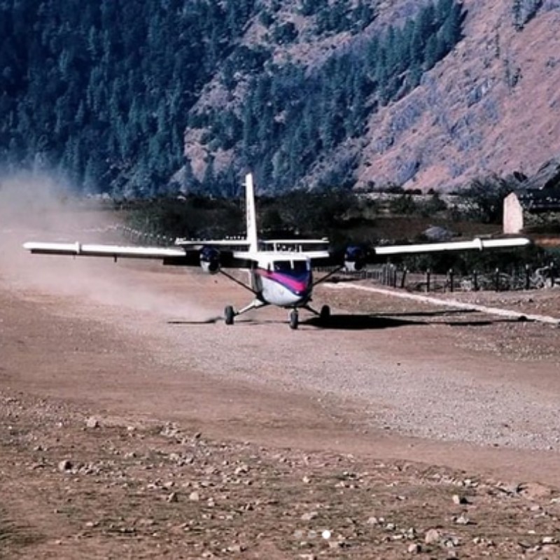 De Havilland Canada DHC-6 Twin Otter on Lukla’s unpaved runway in 1983